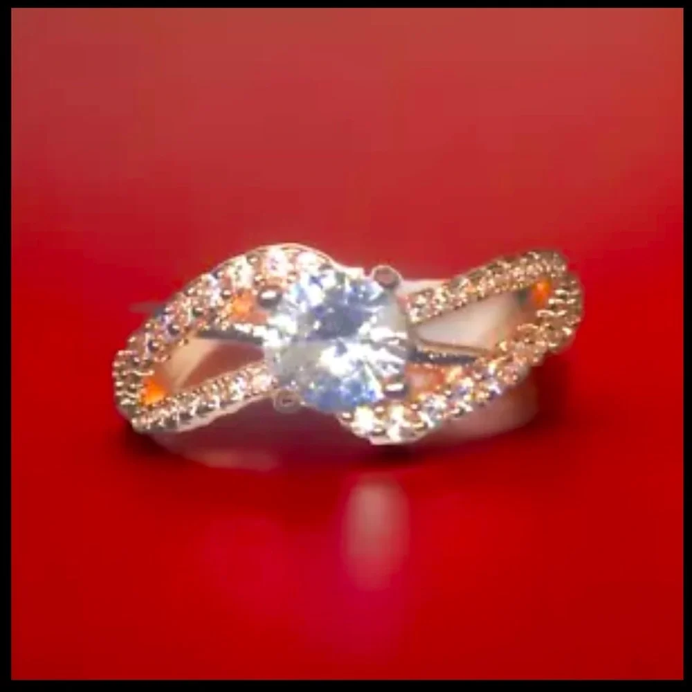 14 Kt Rose Gold & Sterling Silver Main 💎 Moissanite W/Moissanites Lining Ring
